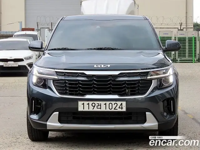 Kia Seltos 2024 1.6 автомат (гидро), миниатюра 1 Kia Seltos 2024 1.6 автомат (гидро), миниатюра 1