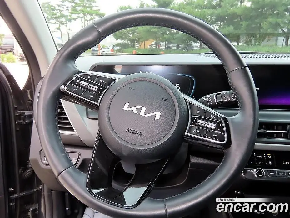 Kia Seltos 2024 1.6 автомат (гидро), фото 8 Kia Seltos 2024 1.6 автомат (гидро), фото 8