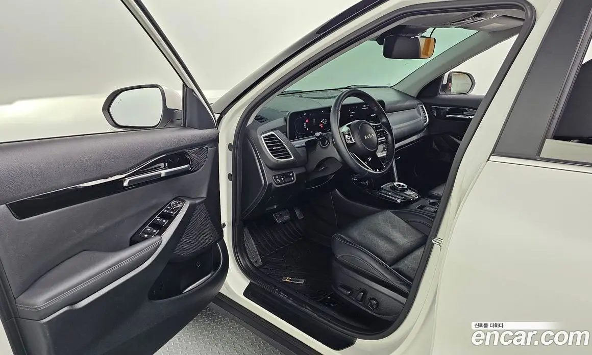 Kia Seltos 2024 1.6 автомат (гидро), фото 15 Kia Seltos 2024 1.6 автомат (гидро), фото 15