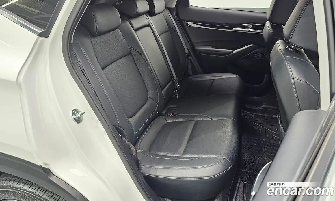 Kia Seltos 2024 1.6 автомат (гидро), фото 16 Kia Seltos 2024 1.6 автомат (гидро), фото 16