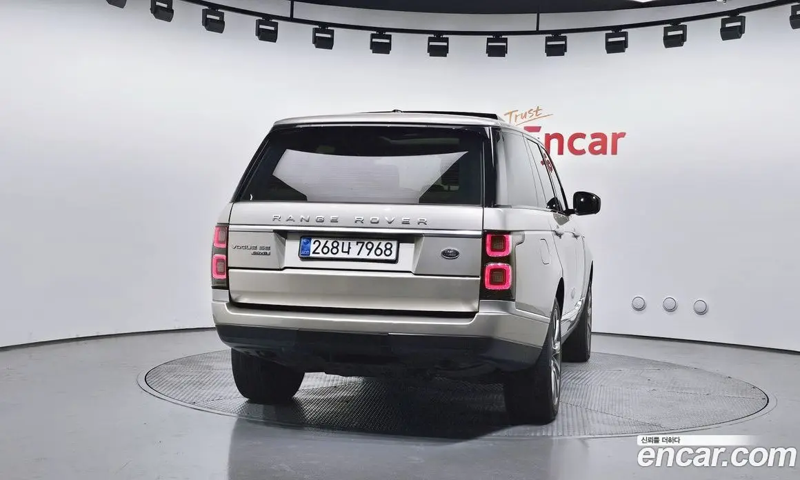 Land Rover Range Rover 2014 4.4 автомат (гидро), фото 4 Land Rover Range Rover 2014 4.4 автомат (гидро), фото 4