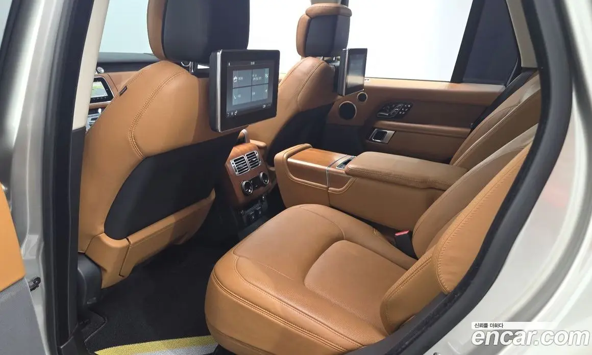Land Rover Range Rover 2018 4.4 автомат (гидро), фото 17 Land Rover Range Rover 2018 4.4 автомат (гидро), фото 17