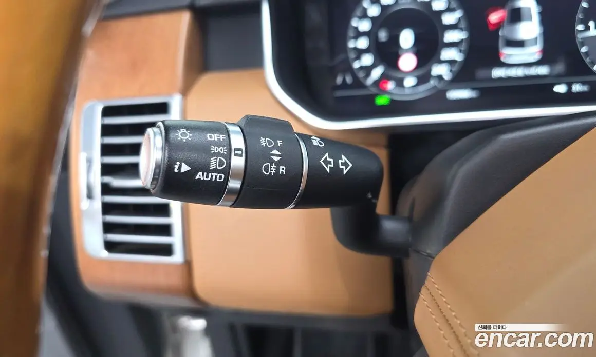 Land Rover Range Rover 2018 4.4 автомат (гидро), фото 25 Land Rover Range Rover 2018 4.4 автомат (гидро), фото 25