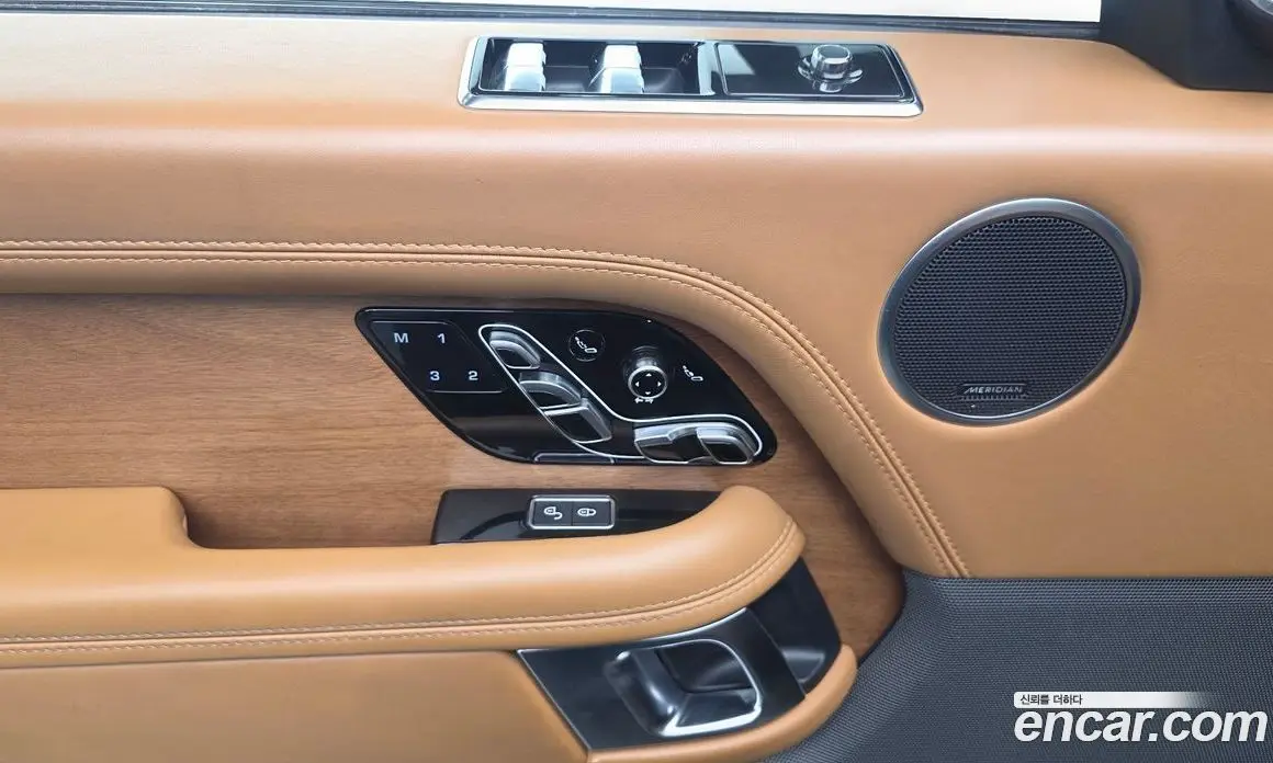 Land Rover Range Rover 2018 4.4 автомат (гидро), фото 27 Land Rover Range Rover 2018 4.4 автомат (гидро), фото 27