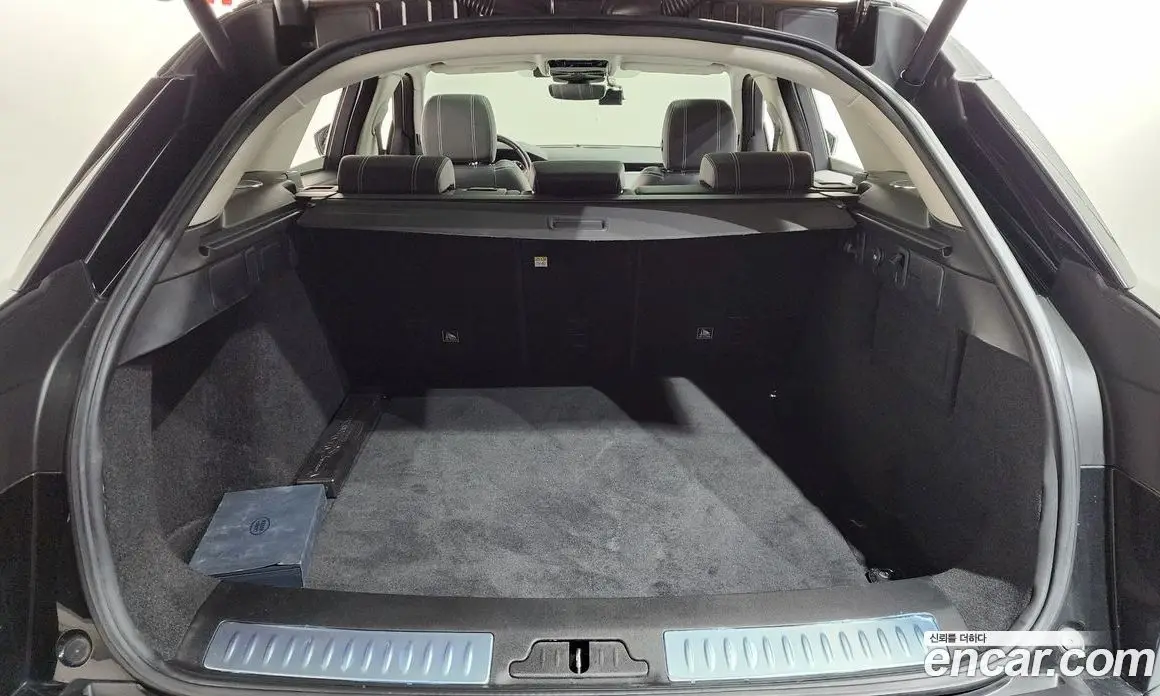Land Rover Range Rover Velar 2019 2.0 автомат (гидро), фото 18
