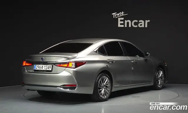 Lexus ES 2021 2.5 автомат (гидро), миниатюра 2 Lexus ES 2021 2.5 автомат (гидро), миниатюра 2