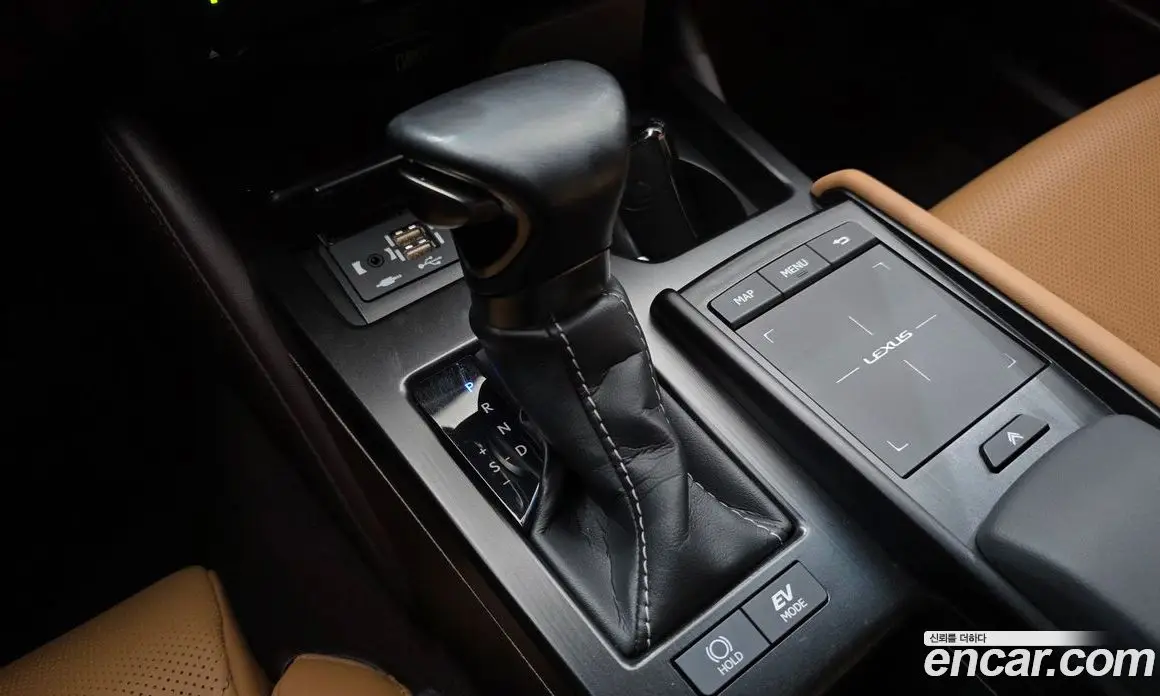 Lexus ES 2021 2.5 автомат (гидро), фото 12 Lexus ES 2021 2.5 автомат (гидро), фото 12