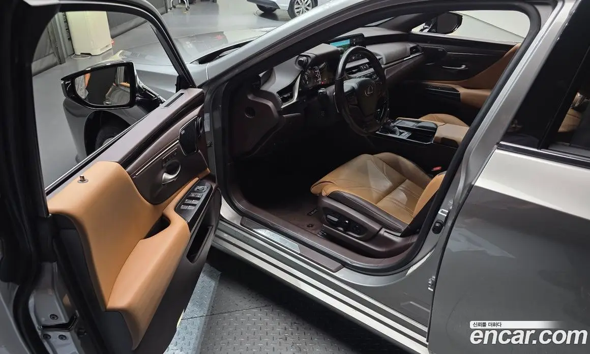 Lexus ES 2021 2.5 автомат (гидро), фото 13 Lexus ES 2021 2.5 автомат (гидро), фото 13