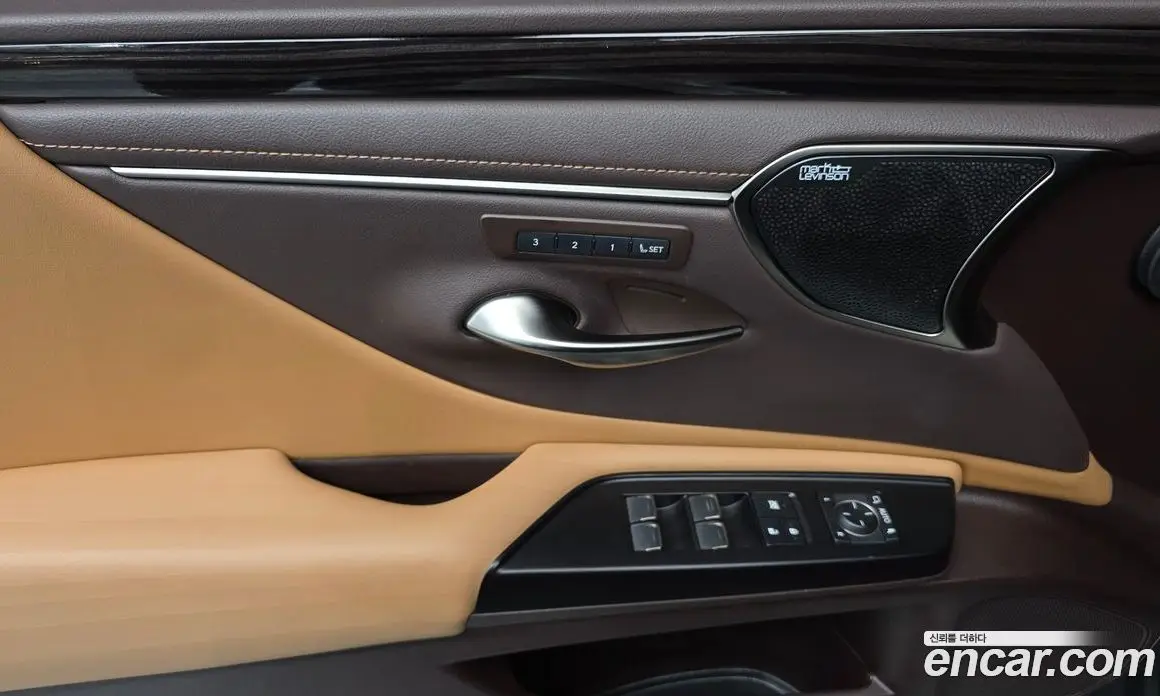 Lexus ES 2021 2.5 автомат (гидро), фото 14 Lexus ES 2021 2.5 автомат (гидро), фото 14
