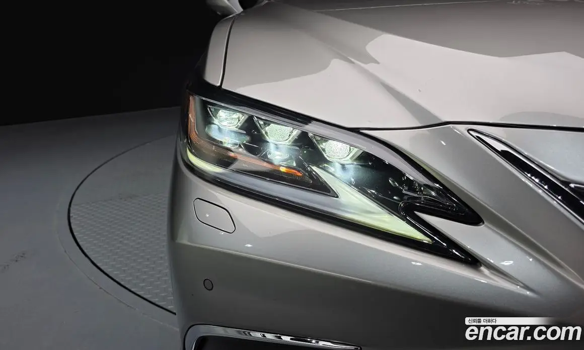 Lexus ES 2021 2.5 автомат (гидро), фото 8 Lexus ES 2021 2.5 автомат (гидро), фото 8