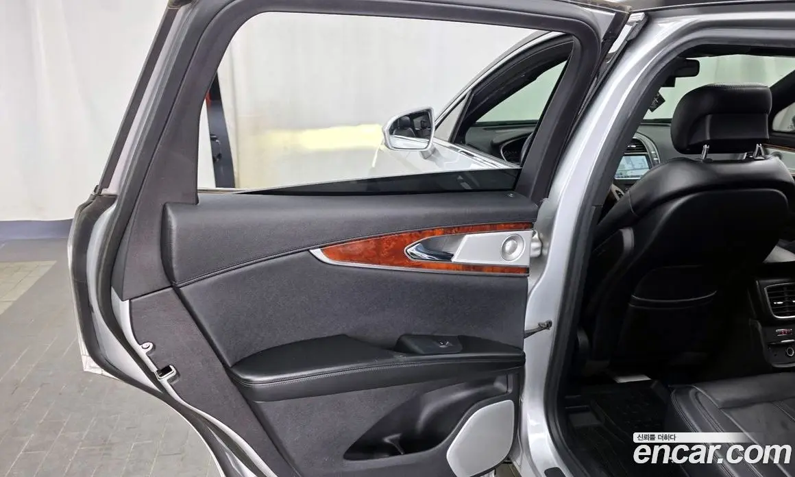 Lincoln MKX 2017 2.7 автомат (гидро), фото 15 Lincoln MKX 2017 2.7 автомат (гидро), фото 15
