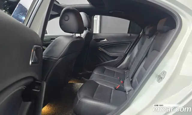 Mercedes-Benz A-Class 2017 1.6 автомат (гидро), миниатюра 12