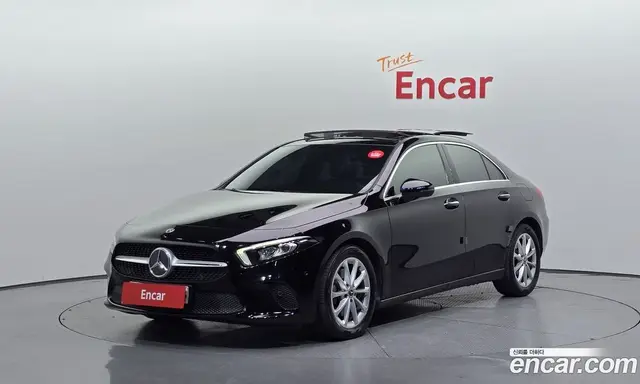 Mercedes-Benz A-Class 2020 2.0 автомат (гидро), миниатюра 1