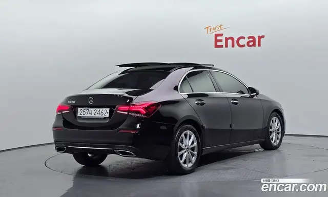 Mercedes-Benz A-Class 2020 2.0 автомат (гидро), миниатюра 2