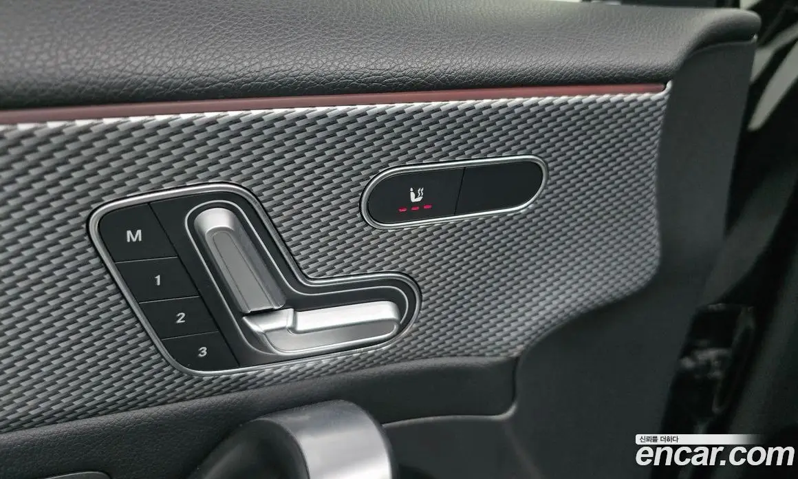 Mercedes-Benz A-Class 2020 2.0 автомат (гидро), фото 19