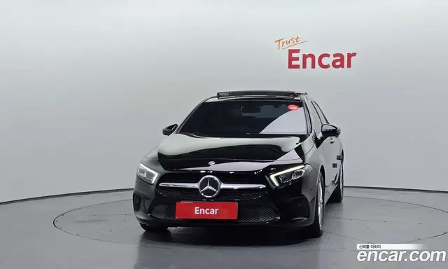 Mercedes-Benz A-Class 2020 2.0 автомат (гидро), миниатюра 3