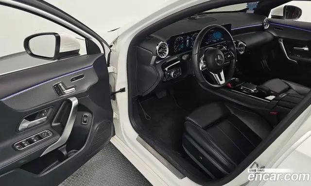 Mercedes-Benz A-Class 2021 2.0 автомат (гидро), миниатюра 12