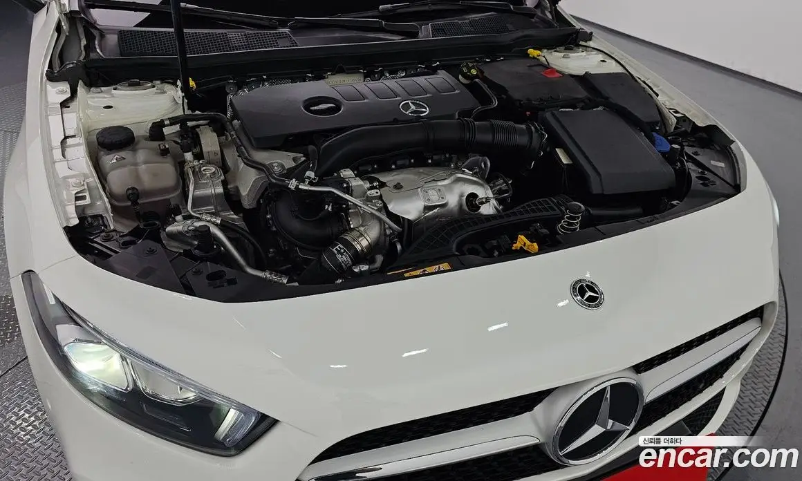 Mercedes-Benz A-Class 2021 2.0 автомат (гидро), фото 5