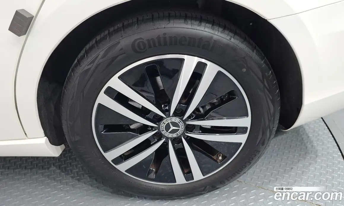 Mercedes-Benz A-Class 2021 2.0 автомат (гидро), фото 6