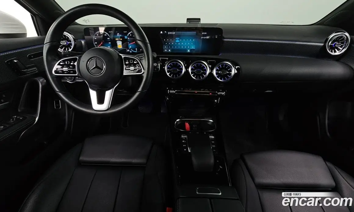 Mercedes-Benz A-Class 2021 2.0 автомат (гидро), фото 9
