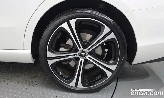 Mercedes-Benz C-Class 2023 2.0 автомат (гидро), миниатюра 7 Mercedes-Benz C-Class 2023 2.0 автомат (гидро), миниатюра 7