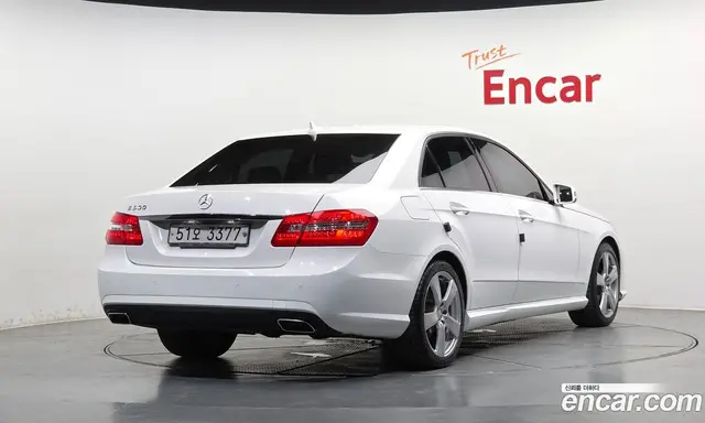 Mercedes-Benz E-Class 2013 3.5 автомат (гидро), миниатюра 2