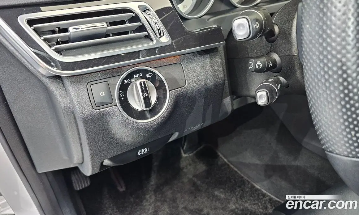 Mercedes-Benz E-Class 2015 3.5 автомат (гидро), фото 18 Mercedes-Benz E-Class 2015 3.5 автомат (гидро), фото 18