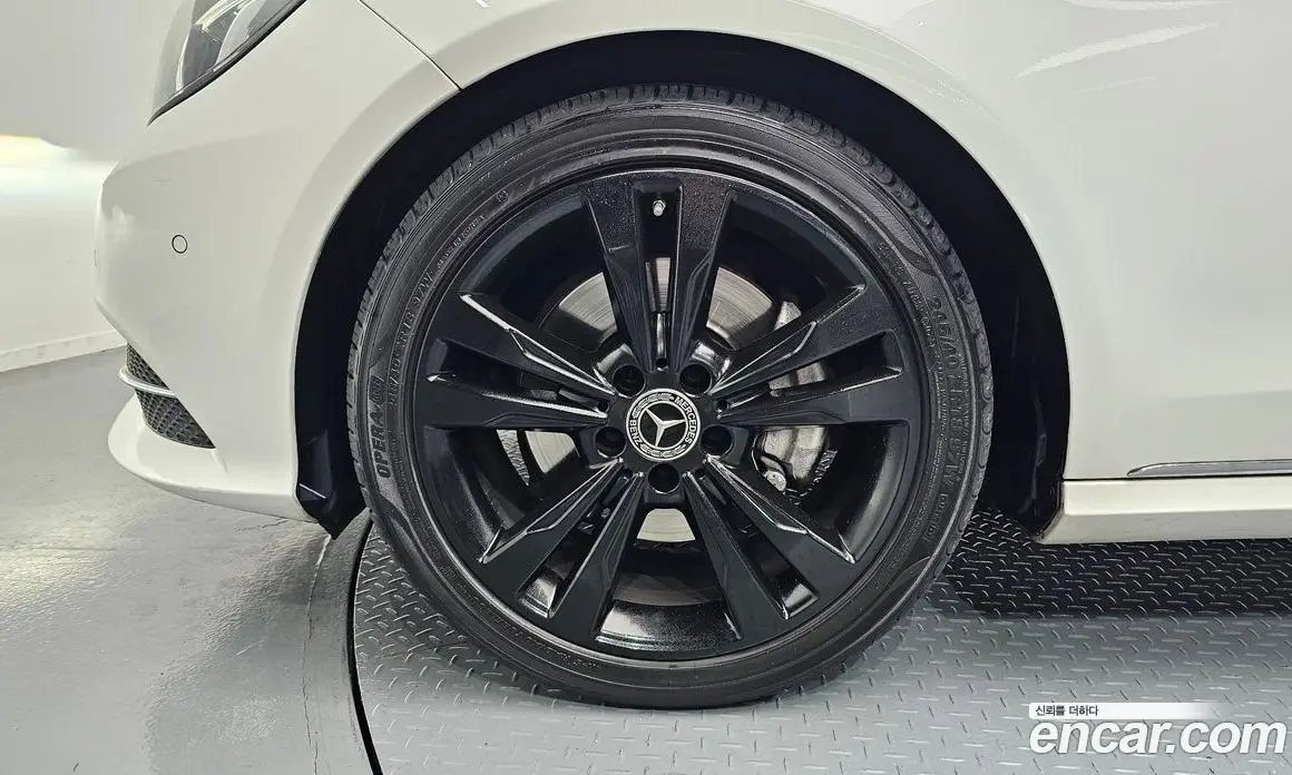 Mercedes-Benz E-Class 2015 3.5 автомат (гидро), фото 5 Mercedes-Benz E-Class 2015 3.5 автомат (гидро), фото 5