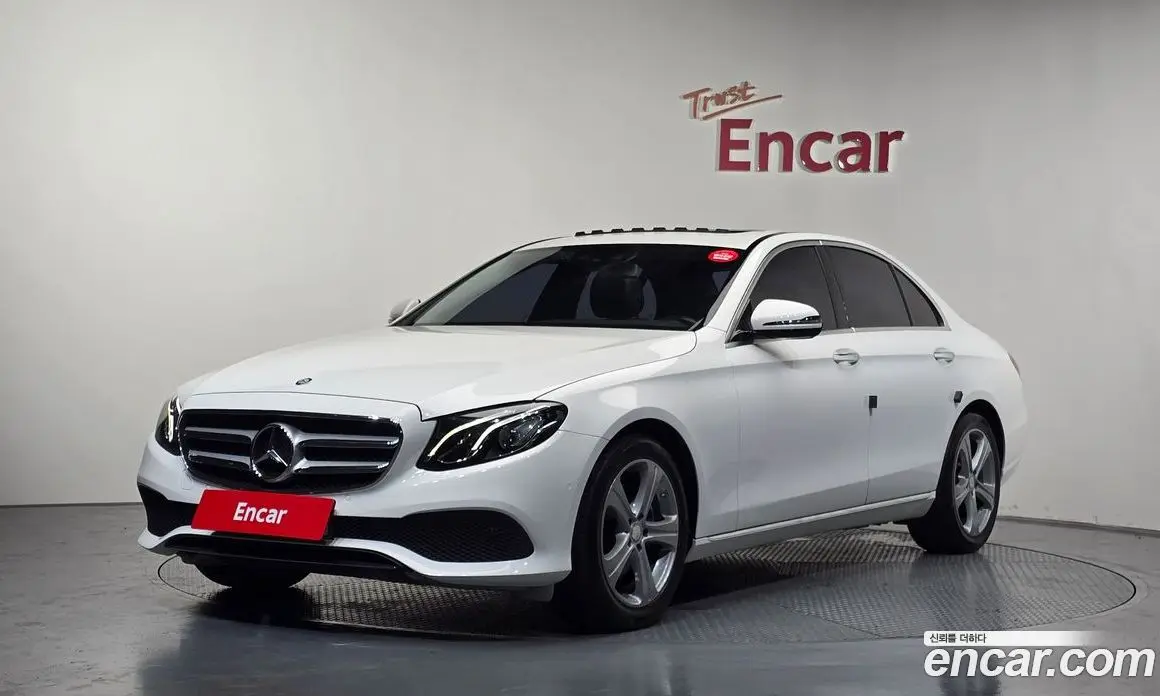 Mercedes-Benz E-Class 2016 2.0 автомат (гидро), фото 1 Mercedes-Benz E-Class 2016 2.0 автомат (гидро), фото 1