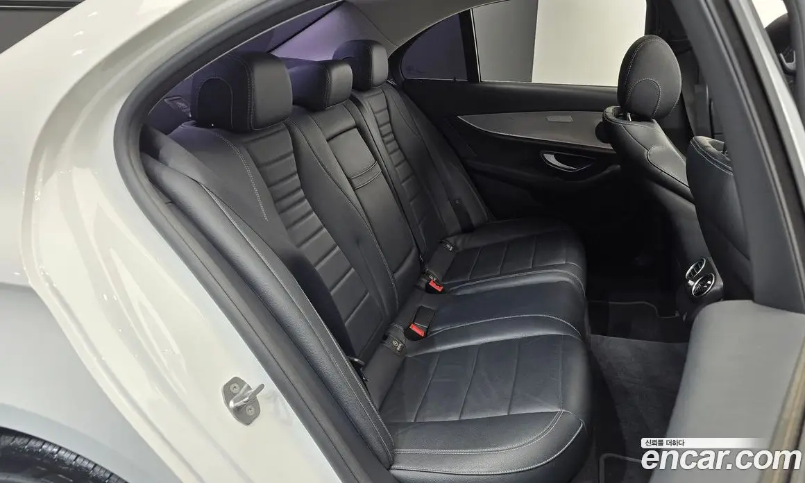 Mercedes-Benz E-Class 2016 2.0 автомат (гидро), фото 11 Mercedes-Benz E-Class 2016 2.0 автомат (гидро), фото 11
