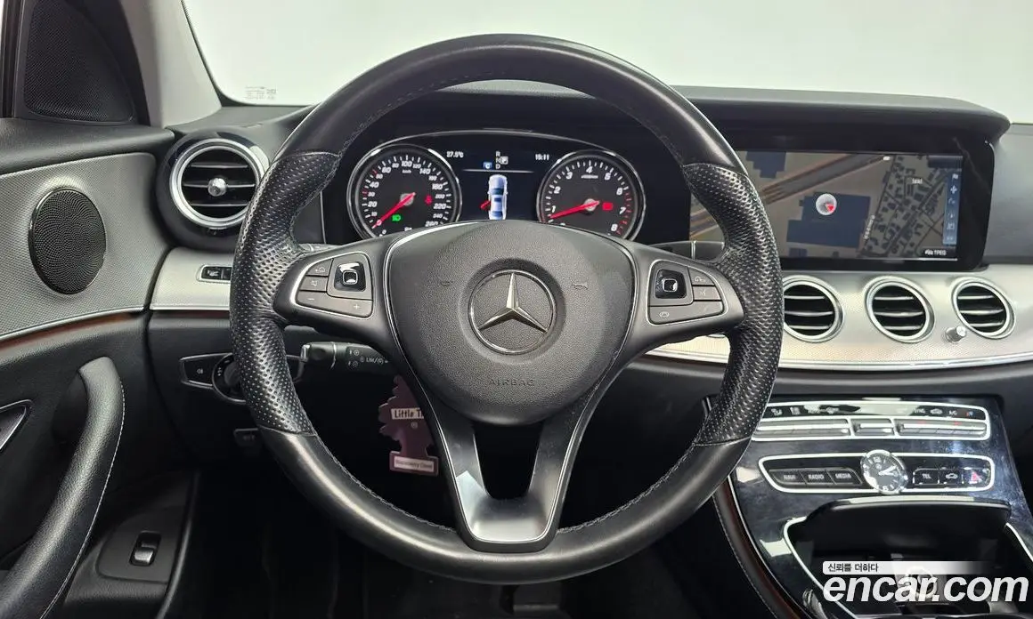 Mercedes-Benz E-Class 2016 2.0 автомат (гидро), фото 13 Mercedes-Benz E-Class 2016 2.0 автомат (гидро), фото 13