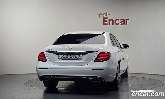 Mercedes-Benz E-Class 2016 2.0 автомат (гидро), миниатюра 4 Mercedes-Benz E-Class 2016 2.0 автомат (гидро), миниатюра 4