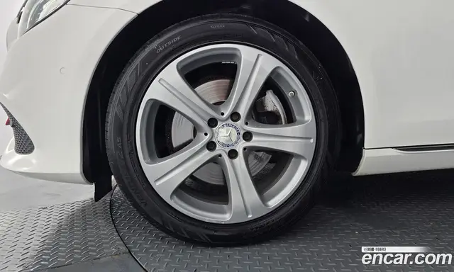 Mercedes-Benz E-Class 2016 2.0 автомат (гидро), миниатюра 5 Mercedes-Benz E-Class 2016 2.0 автомат (гидро), миниатюра 5