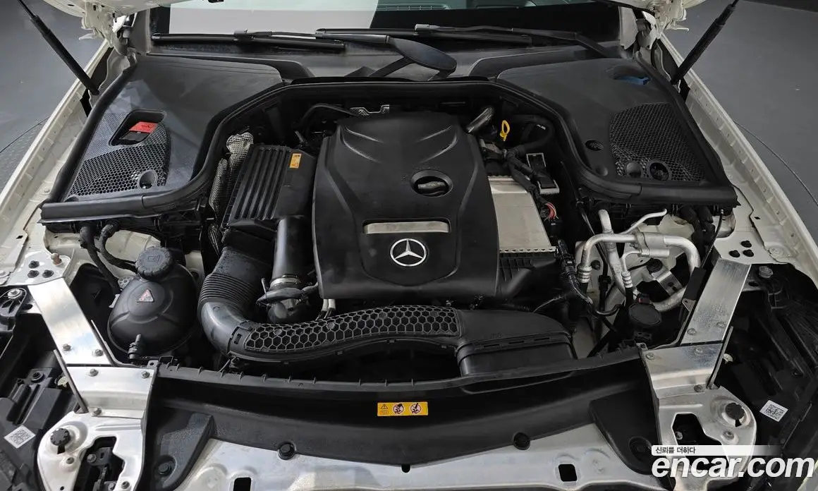 Mercedes-Benz E-Class 2016 2.0 автомат (гидро), фото 6 Mercedes-Benz E-Class 2016 2.0 автомат (гидро), фото 6