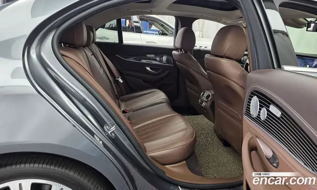 Mercedes-Benz E-Class 2017 3.0 автомат (гидро), миниатюра 12