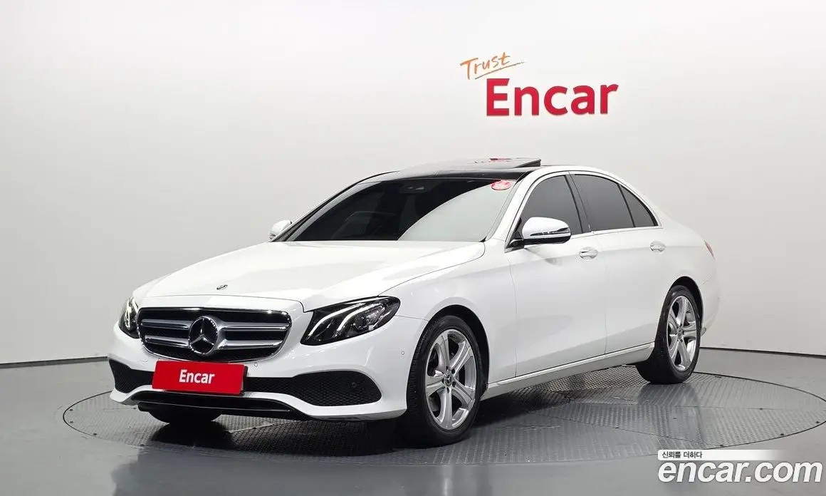 Mercedes-Benz E-Class 2018 2.0 автомат (гидро), фото 1 Mercedes-Benz E-Class 2018 2.0 автомат (гидро), фото 1
