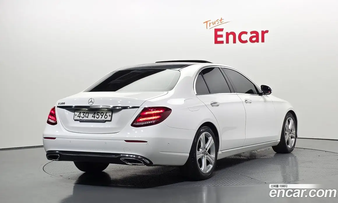 Mercedes-Benz E-Class 2018 2.0 автомат (гидро), фото 2 Mercedes-Benz E-Class 2018 2.0 автомат (гидро), фото 2