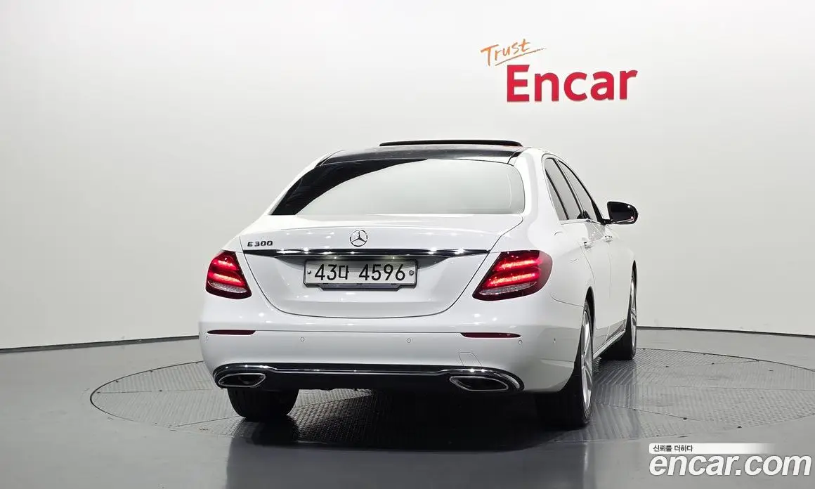 Mercedes-Benz E-Class 2018 2.0 автомат (гидро), фото 4 Mercedes-Benz E-Class 2018 2.0 автомат (гидро), фото 4