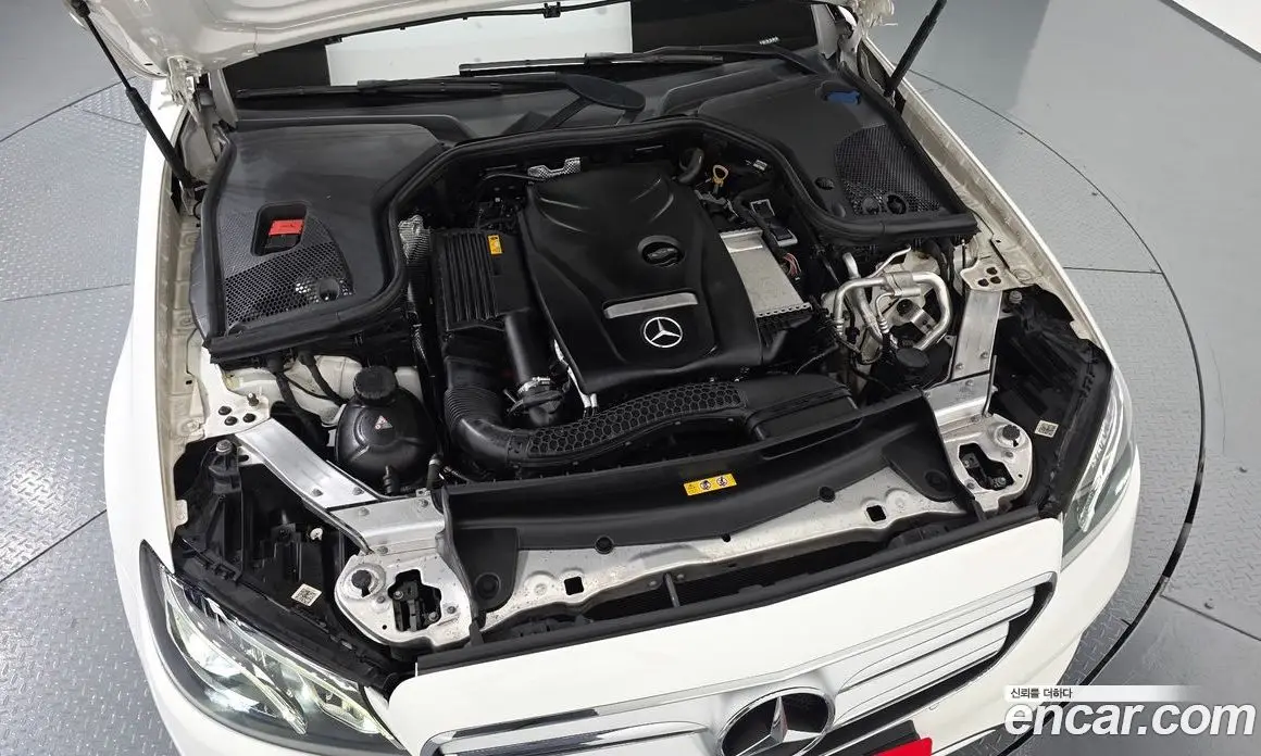 Mercedes-Benz E-Class 2018 2.0 автомат (гидро), фото 6 Mercedes-Benz E-Class 2018 2.0 автомат (гидро), фото 6