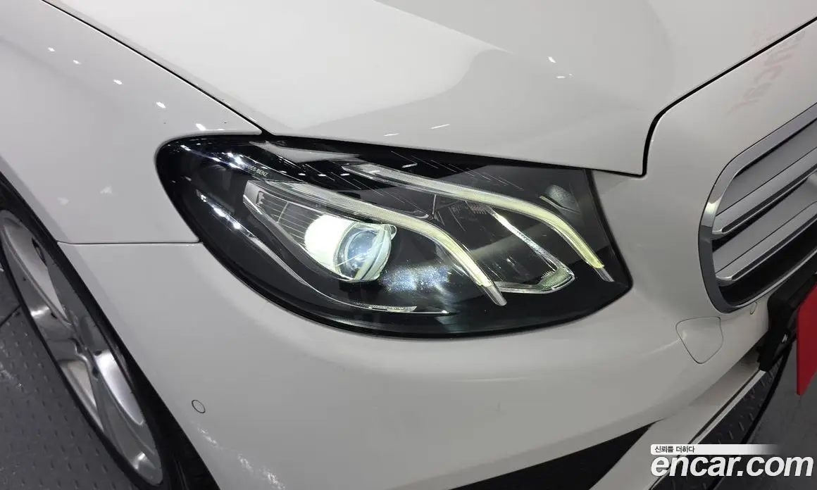 Mercedes-Benz E-Class 2018 2.0 автомат (гидро), фото 8 Mercedes-Benz E-Class 2018 2.0 автомат (гидро), фото 8