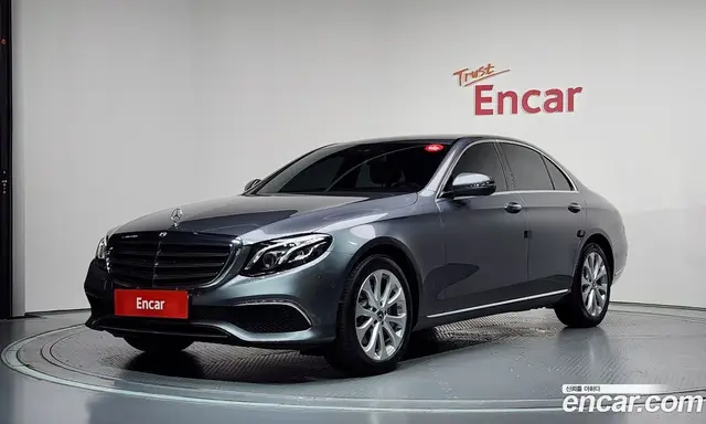 Mercedes-Benz E-Class 2019 1.9 автомат (гидро), миниатюра 1 Mercedes-Benz E-Class 2019 1.9 автомат (гидро), миниатюра 1