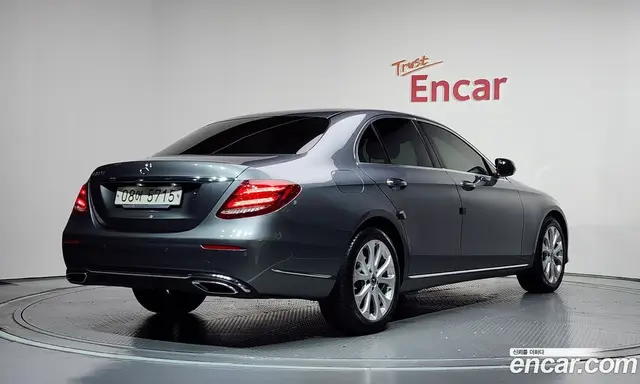 Mercedes-Benz E-Class 2019 1.9 автомат (гидро), миниатюра 2 Mercedes-Benz E-Class 2019 1.9 автомат (гидро), миниатюра 2