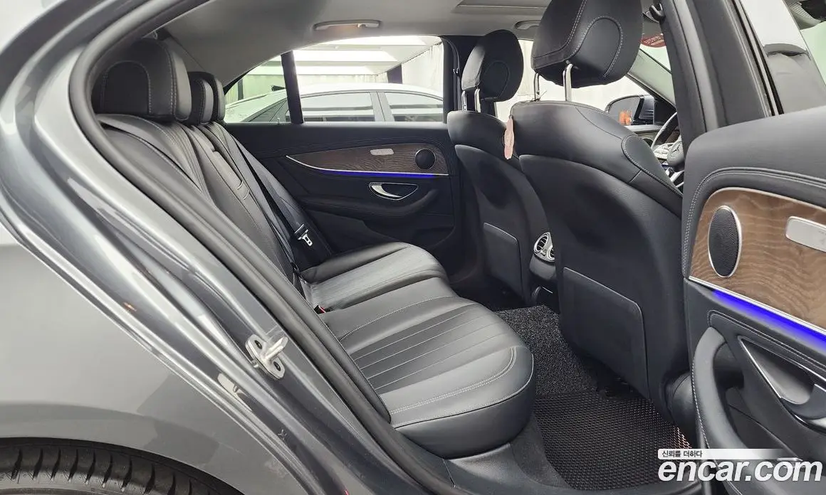 Mercedes-Benz E-Class 2019 1.9 автомат (гидро), фото 12 Mercedes-Benz E-Class 2019 1.9 автомат (гидро), фото 12