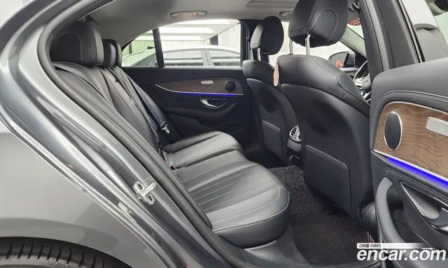 Mercedes-Benz E-Class 2019 1.9 автомат (гидро), миниатюра 12
