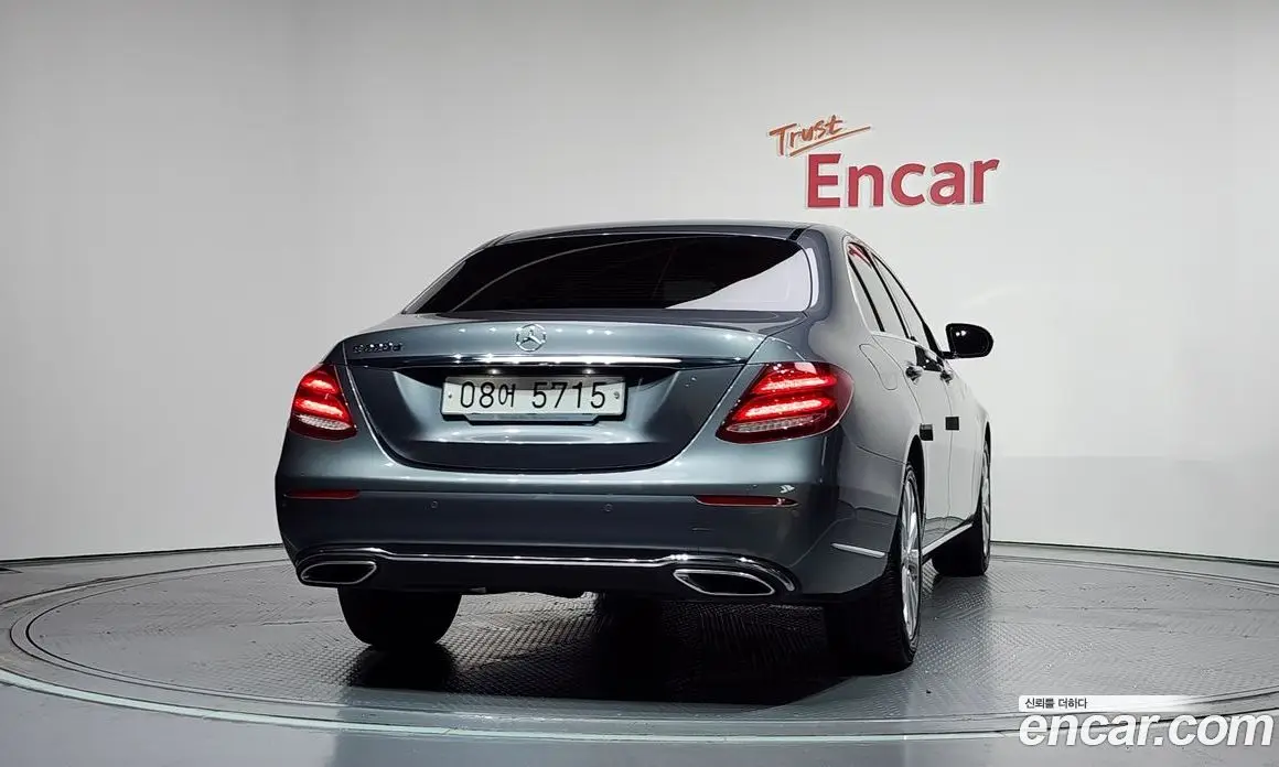 Mercedes-Benz E-Class 2019 1.9 автомат (гидро), фото 4 Mercedes-Benz E-Class 2019 1.9 автомат (гидро), фото 4