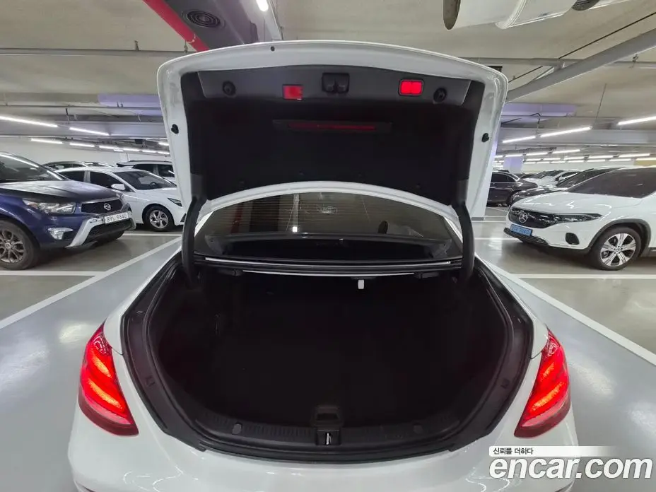 Mercedes-Benz E-Class 2020 1.9 автомат (гидро), фото 20 Mercedes-Benz E-Class 2020 1.9 автомат (гидро), фото 20