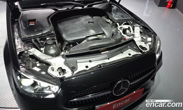 Mercedes-Benz E-Class 2021 2.0 автомат (гидро), миниатюра 6