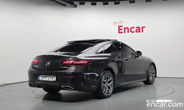 Mercedes-Benz E-Class 2023 2.0 автомат (гидро), миниатюра 2