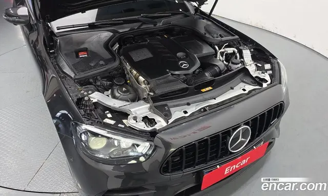 Mercedes-Benz E-Class 2023 2.0 автомат (гидро), миниатюра 6