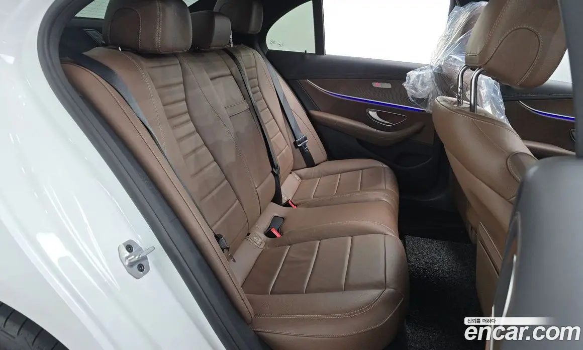 Mercedes-Benz E-Class 2023 2.0 автомат (гидро), фото 17